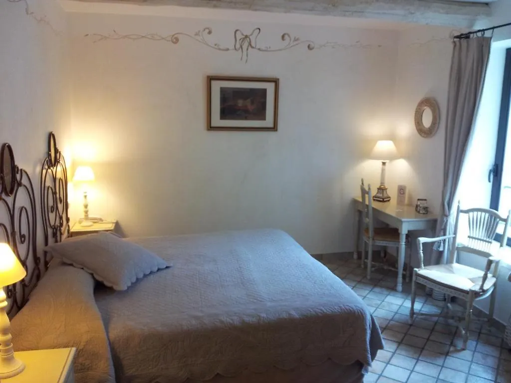 Hotel Du Poete Fontaine-de-Vaucluse 3*,  France